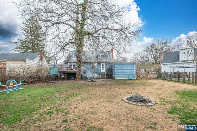 23 Sunnie, West Caldwell, NJ 07006