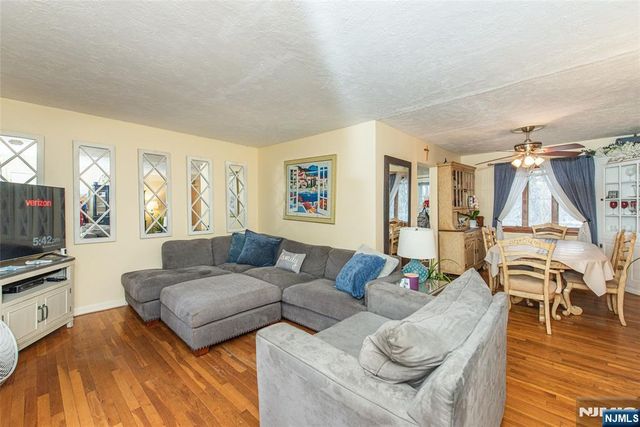 23 Sunnie, West Caldwell, NJ 07006