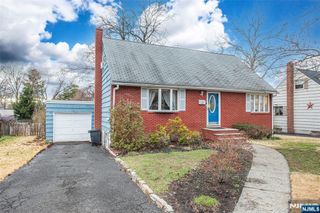 23 Sunnie, West Caldwell, NJ 07006