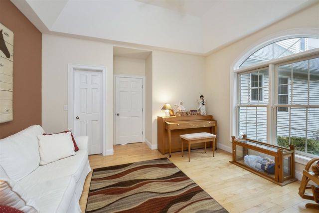 287 Hoit Road, Concord, NH 03301
