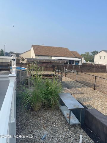 87 Clearwater Drive, Waretown, NJ 08758