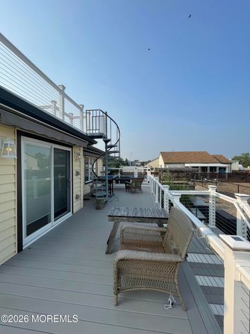 87 Clearwater Drive, Waretown, NJ 08758