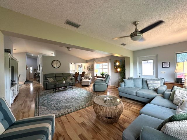 9193 SW 91st Circle, Ocala, FL 34481
