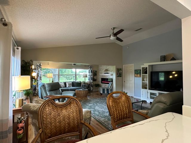 9193 SW 91st Circle, Ocala, FL 34481