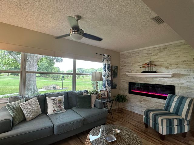 9193 SW 91st Circle, Ocala, FL 34481