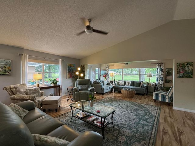 9193 SW 91st Circle, Ocala, FL 34481