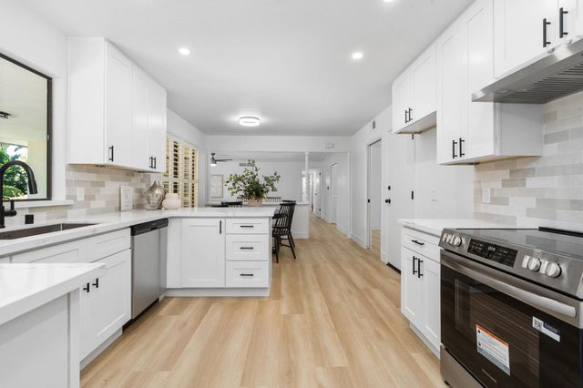 1465 W Magill Avenue, Fresno, CA 93711