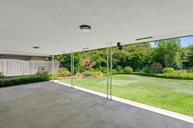 1465 W Magill Avenue, Fresno, CA 93711
