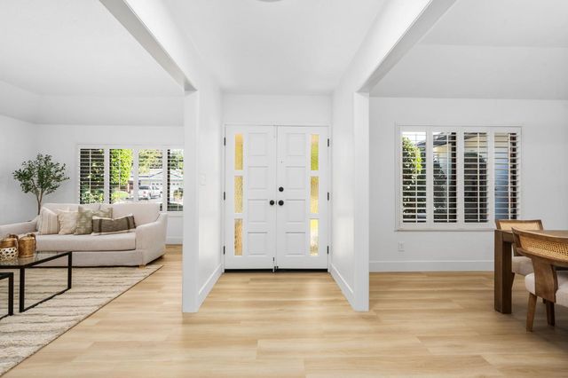 1465 W Magill Avenue, Fresno, CA 93711