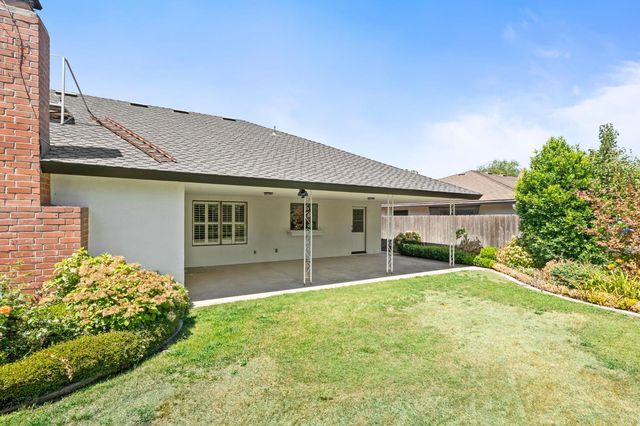 1465 W Magill Avenue, Fresno, CA 93711