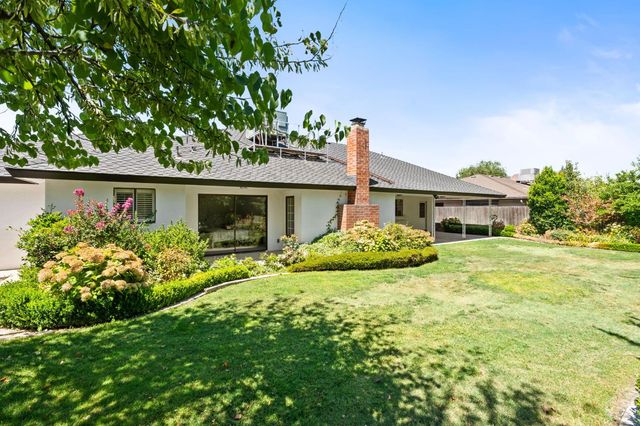 1465 W Magill Avenue, Fresno, CA 93711