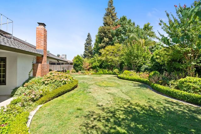 1465 W Magill Avenue, Fresno, CA 93711