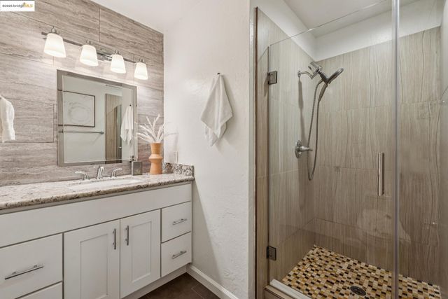 651 Oakland Ave 1E, Oakland, CA 94611