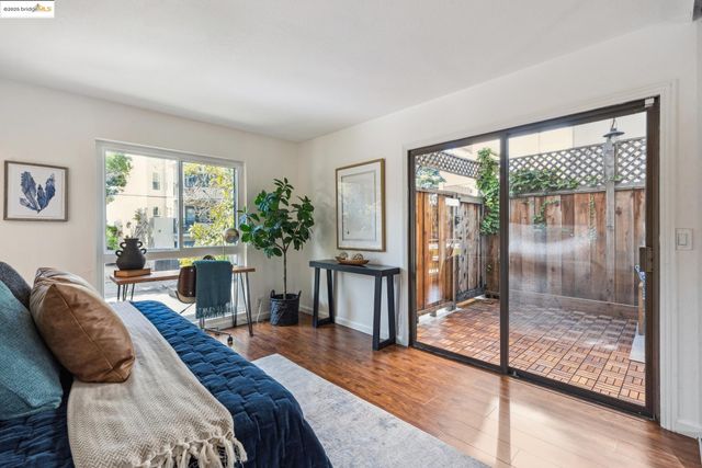 651 Oakland Ave 1E, Oakland, CA 94611