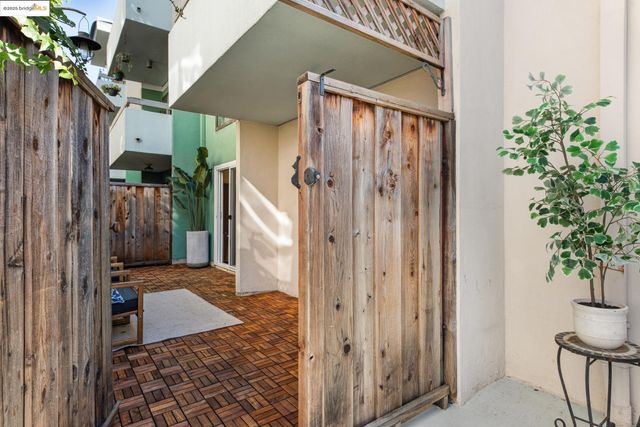 651 Oakland Ave 1E, Oakland, CA 94611