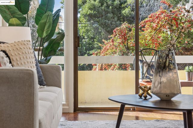 651 Oakland Ave 1E, Oakland, CA 94611