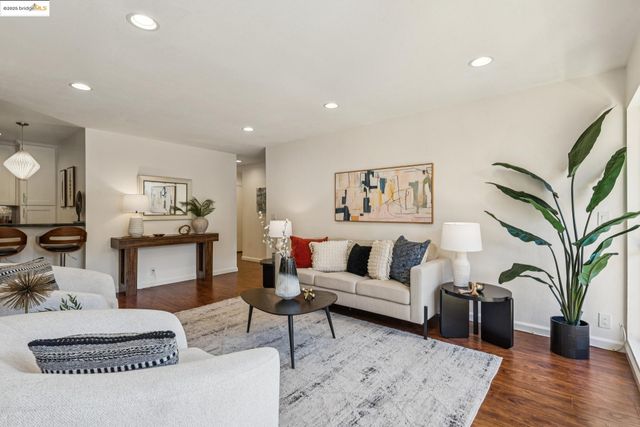 651 Oakland Ave 1E, Oakland, CA 94611