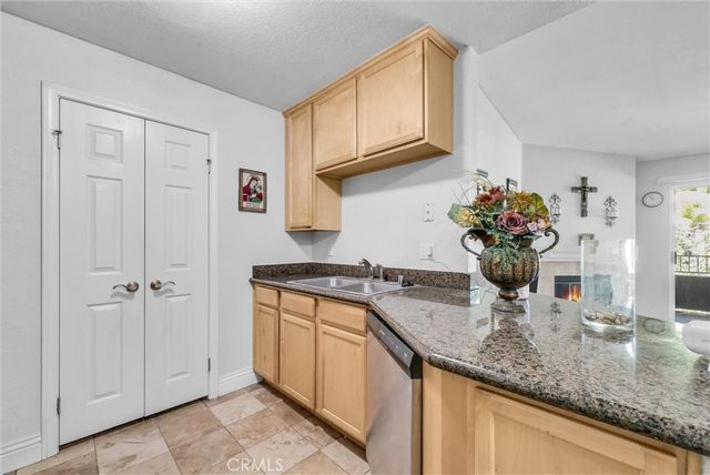 2425 Del Mar, Corona, CA 92882