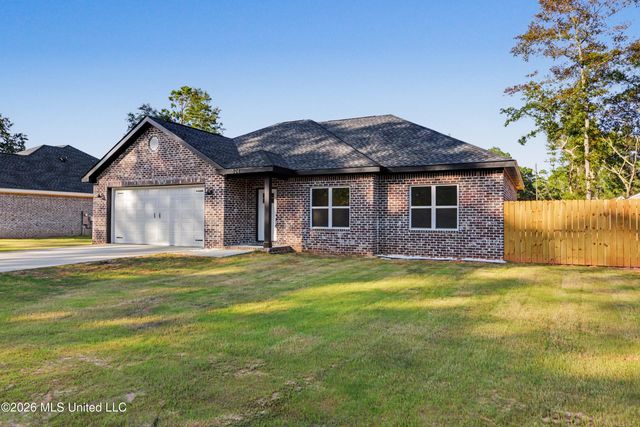524 Plum Street, Ocean Springs, MS 39564