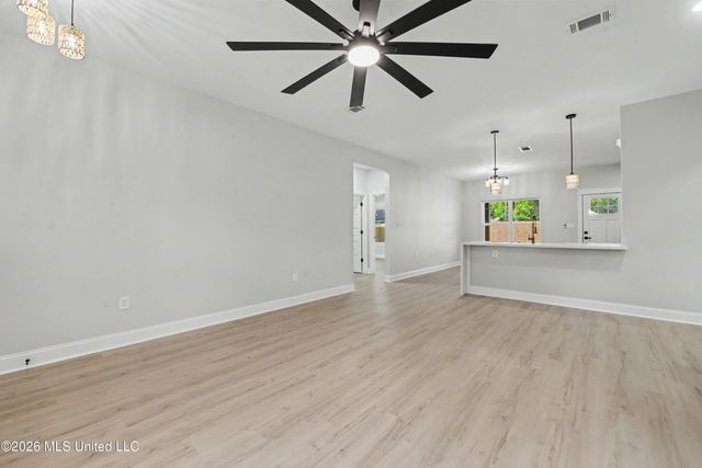 524 Plum Street, Ocean Springs, MS 39564