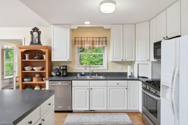 2411 QUAKER RUN RD, Banco, VA 22711