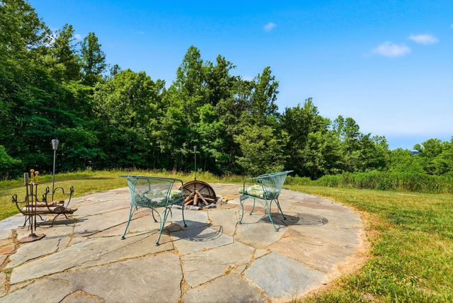 2411 QUAKER RUN RD, Banco, VA 22711