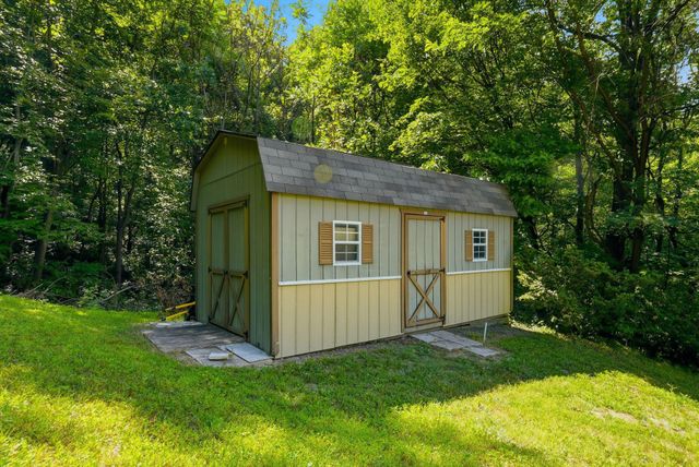2411 QUAKER RUN RD, Banco, VA 22711