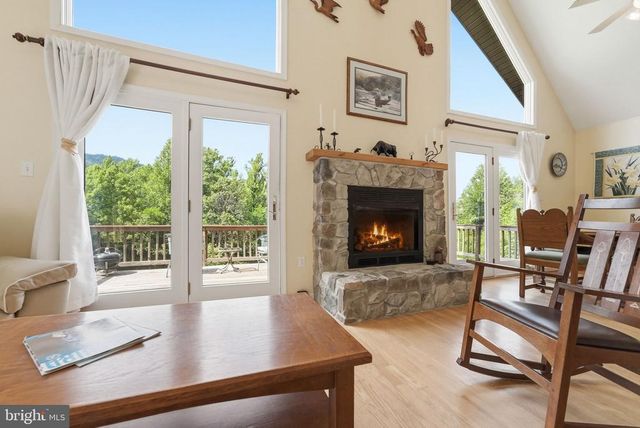 2411 QUAKER RUN RD, Banco, VA 22711