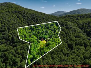 2411 QUAKER RUN RD, Banco, VA 22711