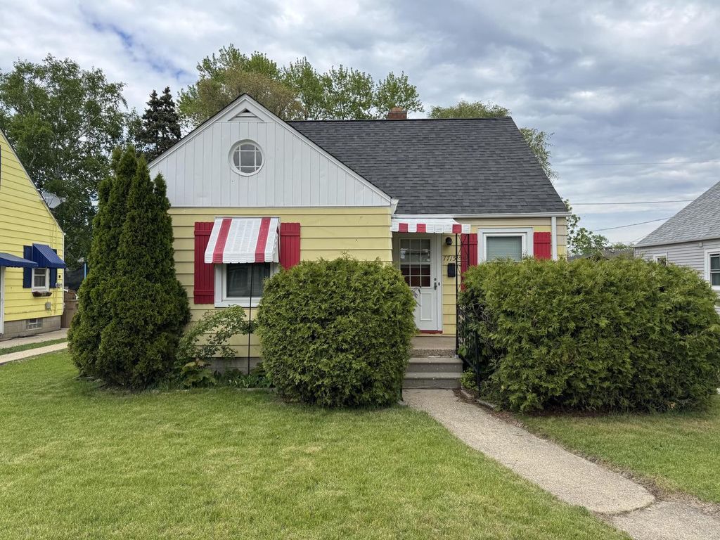 7715 18th AVENUE, Kenosha, WI 53143