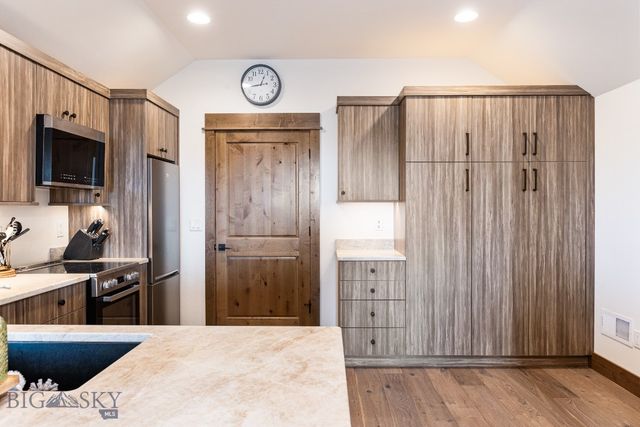 987 Spain Bridge Ranch Road, Belgrade, MT 59714