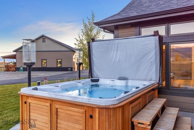 987 Spain Bridge Ranch Road, Belgrade, MT 59714