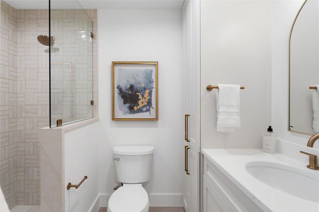 814 Azalea Street, Houston, TX 77018