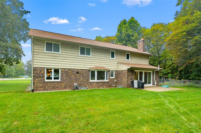 12531 S Sprinkle Road, Vicksburg, MI 49097