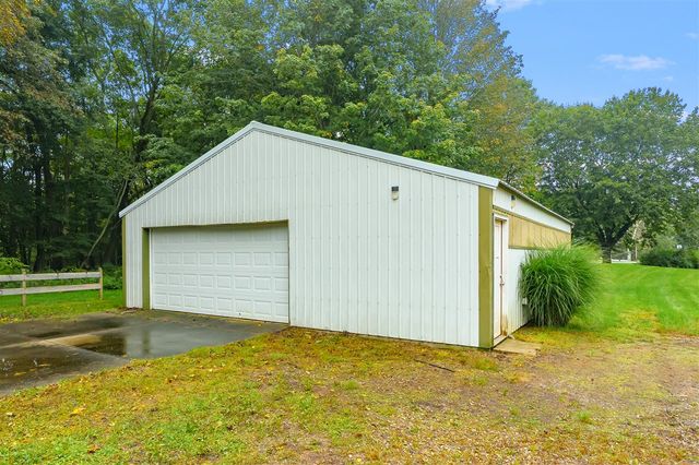 12531 S Sprinkle Road, Vicksburg, MI 49097