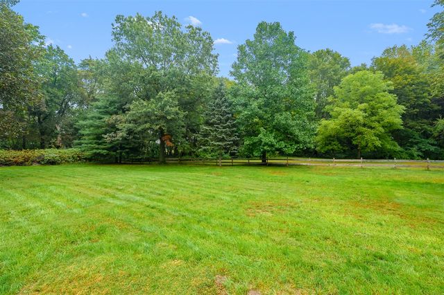 12531 S Sprinkle Road, Vicksburg, MI 49097