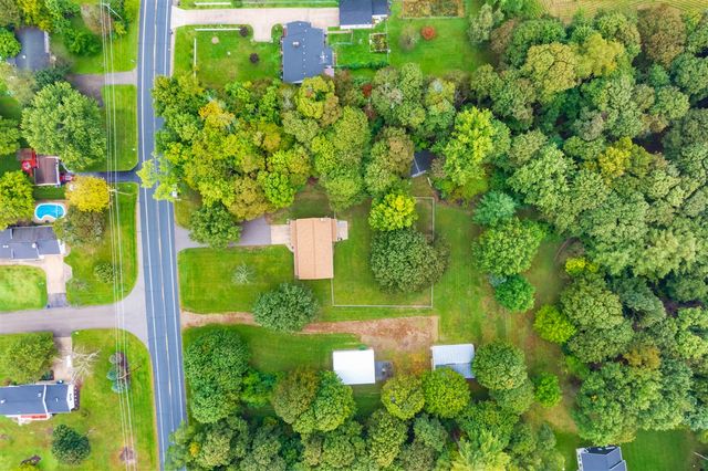 12531 S Sprinkle Road, Vicksburg, MI 49097
