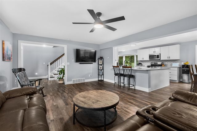 12531 S Sprinkle Road, Vicksburg, MI 49097