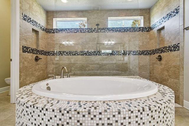 6122 WATERCOLOR DRIVE, Lithia, FL 33547