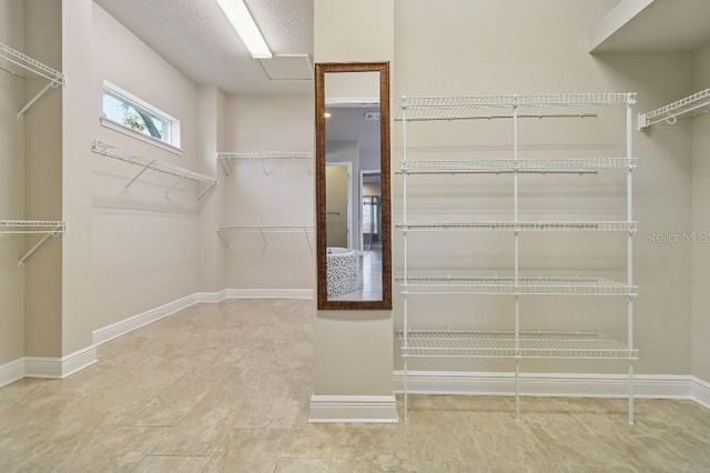 6122 WATERCOLOR DRIVE, Lithia, FL 33547