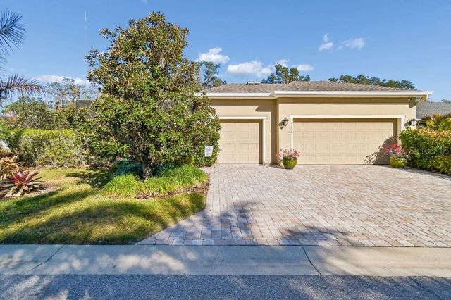 6122 WATERCOLOR DRIVE, Lithia, FL 33547