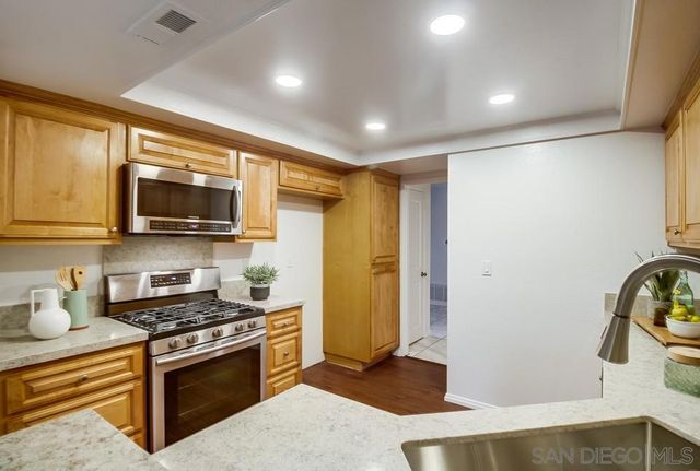 5664 Menorca Drive, San Diego, CA 92124