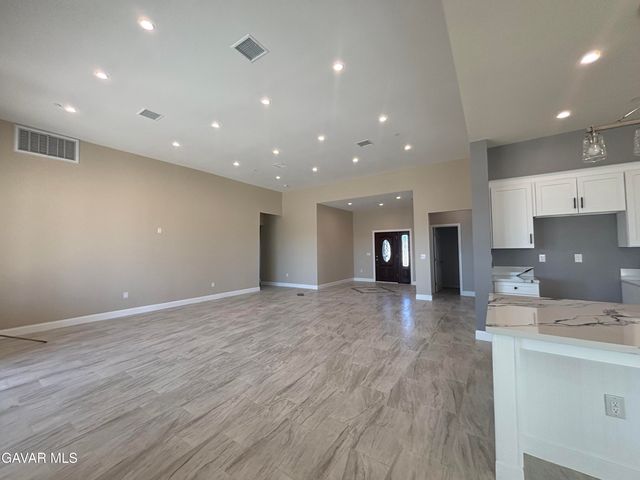 6658 W Avenue A Avenue, Lancaster, CA 93536