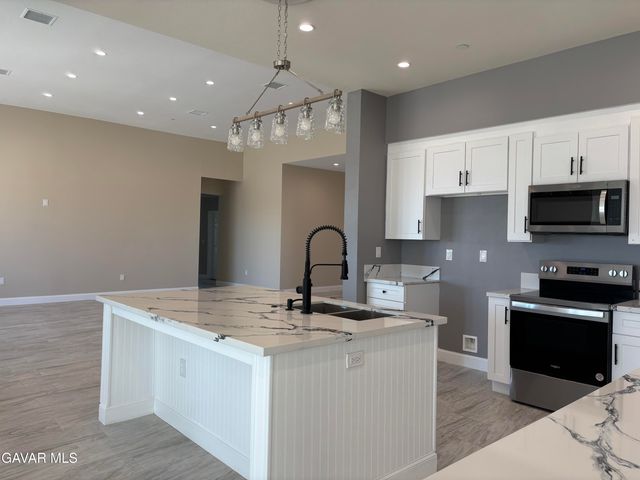 6658 W Avenue A Avenue, Lancaster, CA 93536