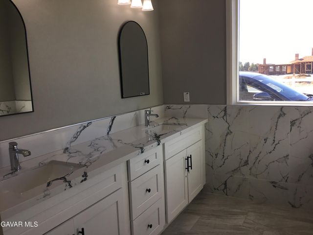 6658 W Avenue A Avenue, Lancaster, CA 93536