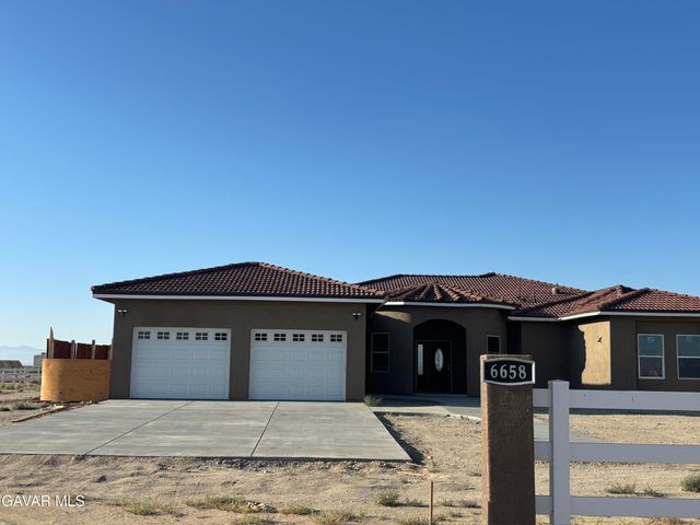 6658 W Avenue A Avenue, Lancaster, CA 93536