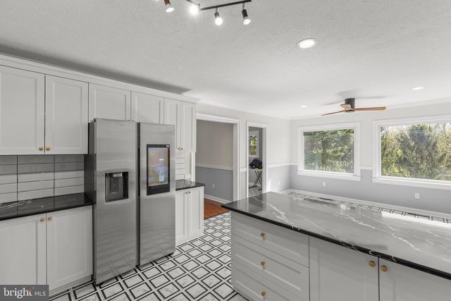 405 SPRING HOLLOW RD, Woodstock, VA 22664