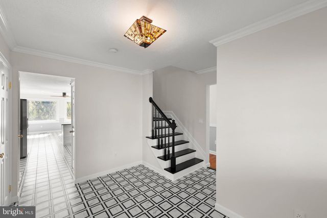 405 SPRING HOLLOW RD, Woodstock, VA 22664