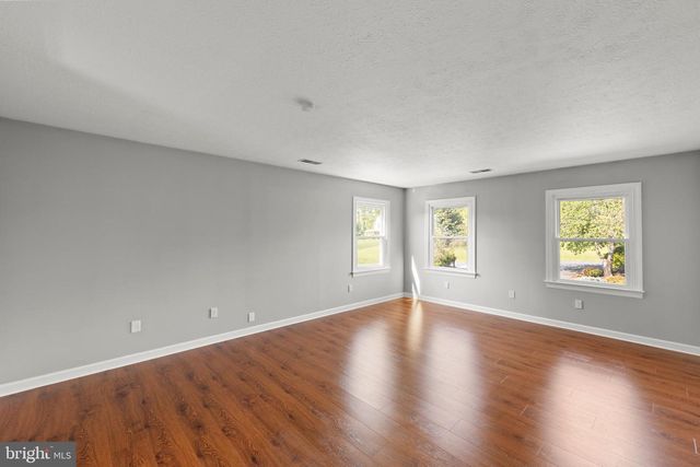 405 SPRING HOLLOW RD, Woodstock, VA 22664