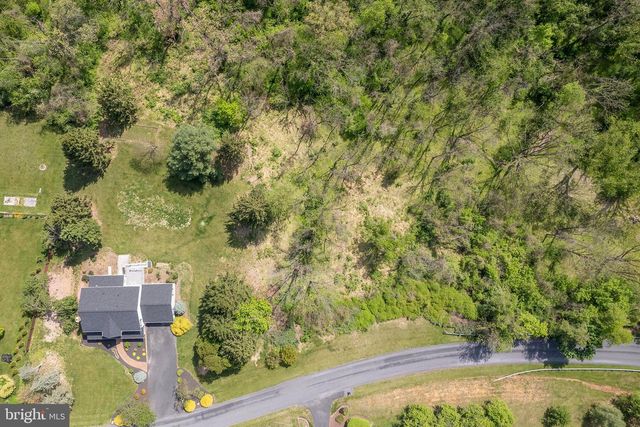 405 SPRING HOLLOW RD, Woodstock, VA 22664